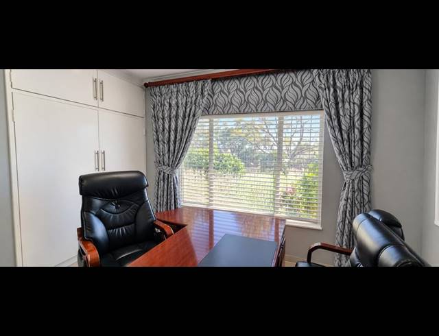 4 BEDROOM HOUSE FOR SALE IN ROOIHUISKRAAL
